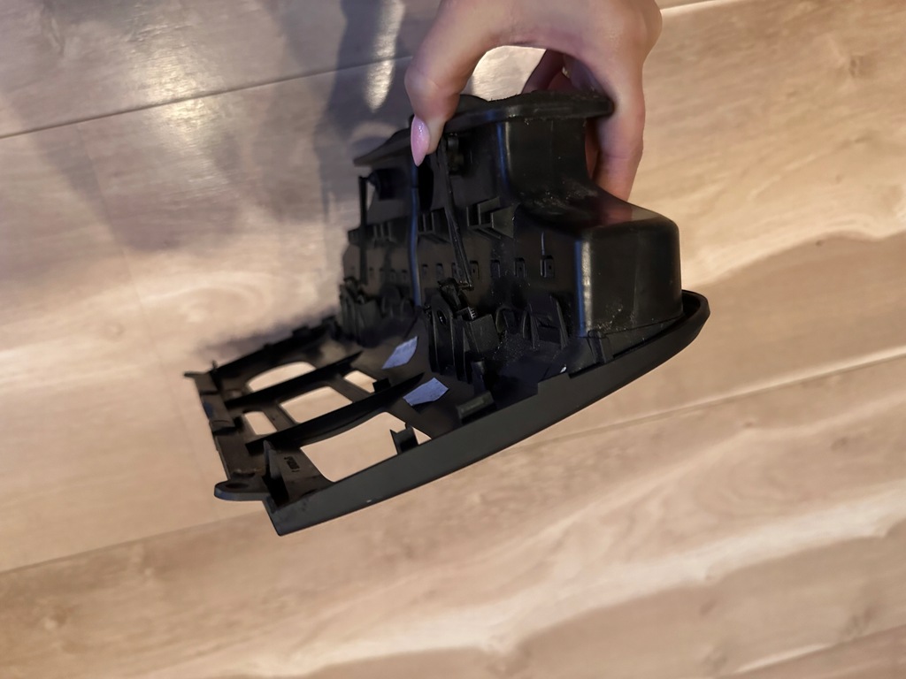 фото №8, Решётка обдув консоли средняя seat ateca 5p1819110j