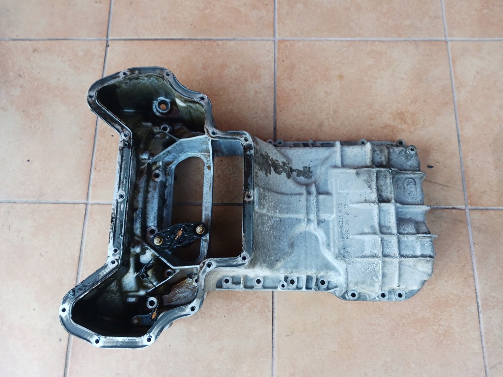Поддон масляная mercedes 3,5 cgi r2720142102 Цена