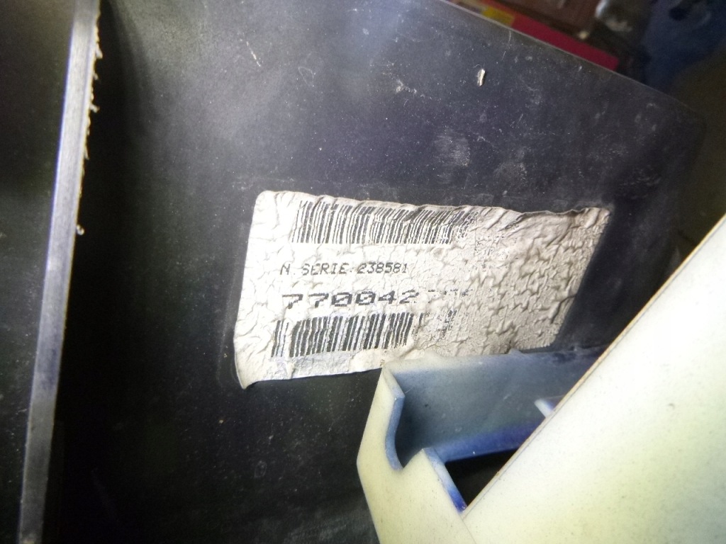 Бампер передний renault megane nv432 cabrio 2000r. Доставка