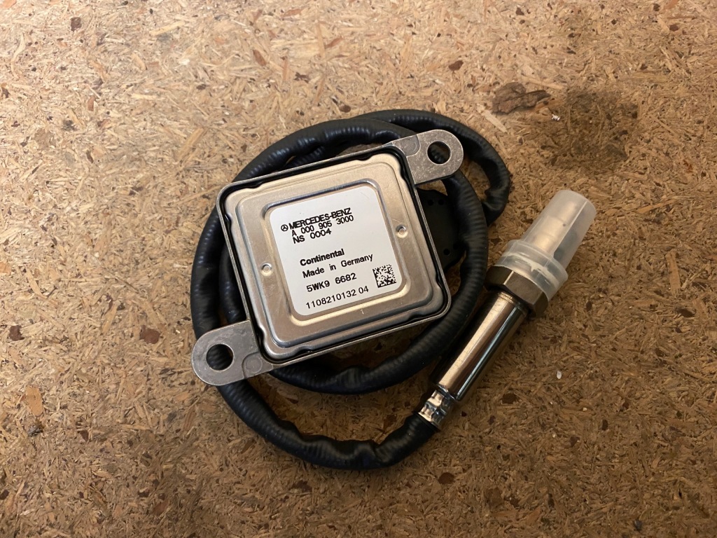 фото №1, Mercedes датчик nox 0009053000 nowa