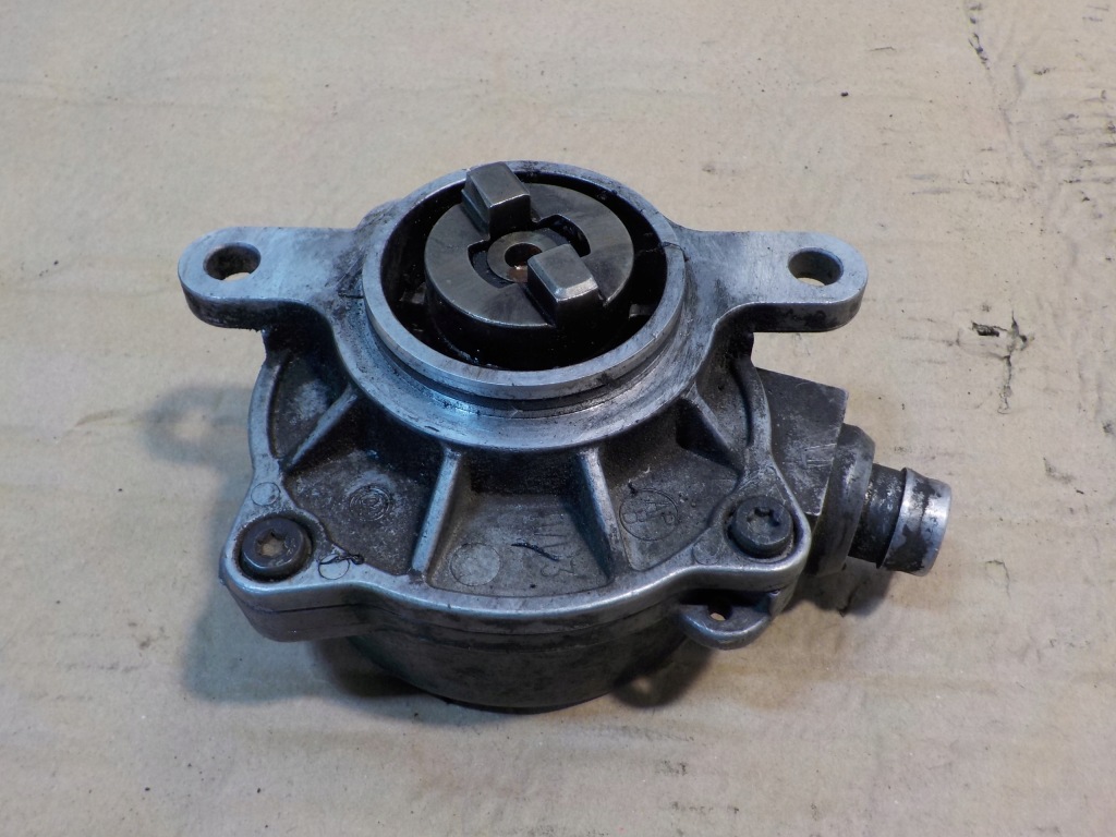 фото №1, Насос вакуум renault laguna 8200102535