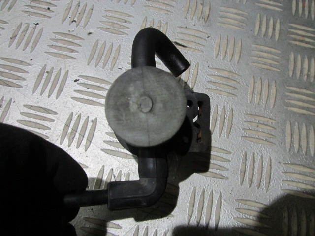 фото №4, Клапан вакуумa mercedes c-klasa w202 1.8