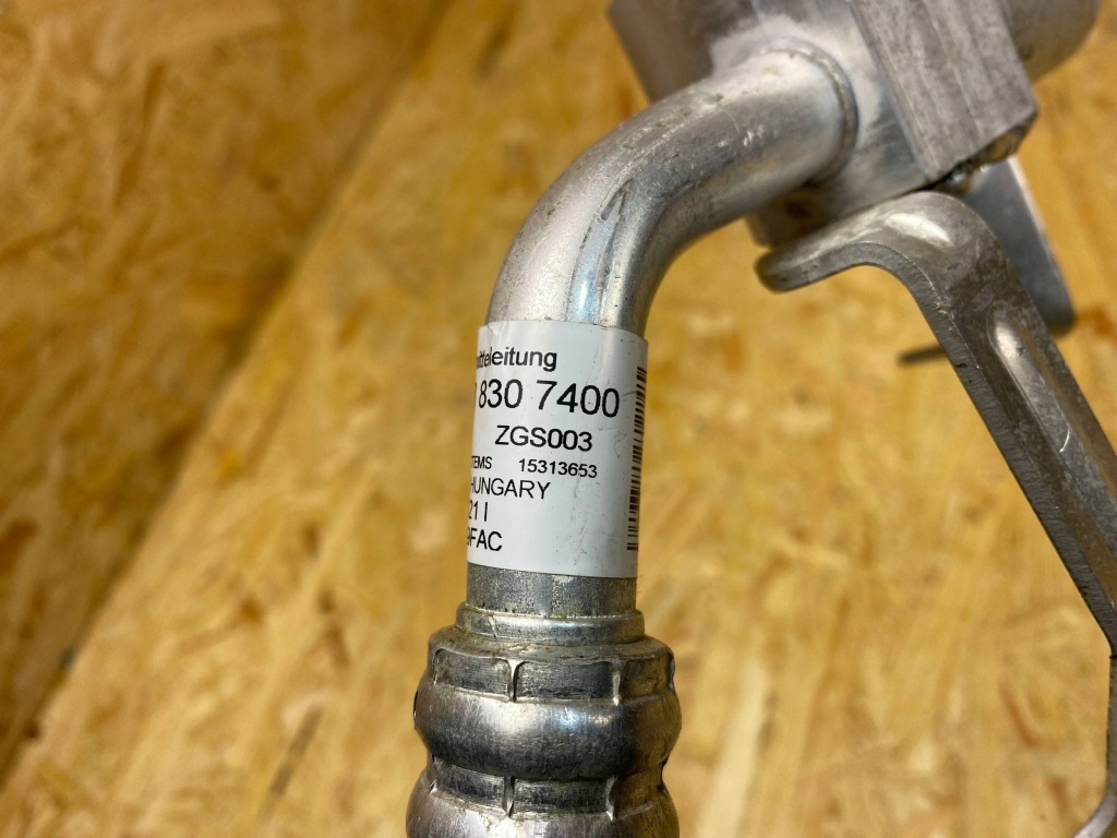 Патрубок трубка шланг кондиціонера mercedes eqa eqb w243 h243 a2438307400 Зі Шроту