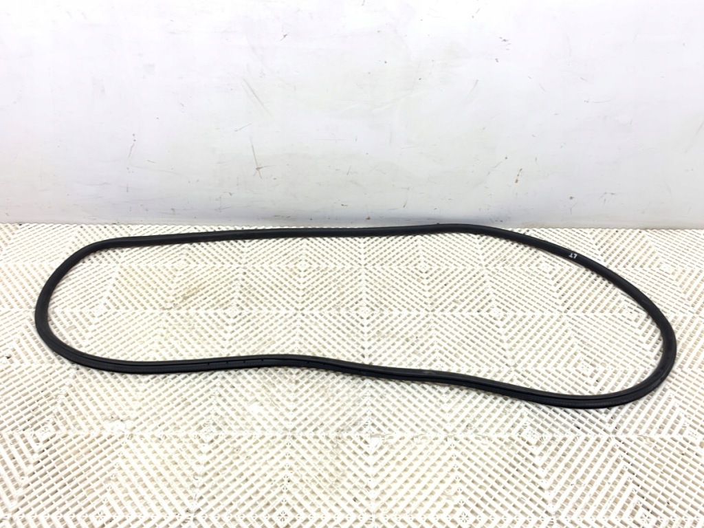 Купити Прокладка дверей задні ліва mercedes gle suv