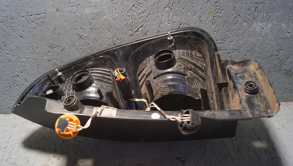 фото №11, Лампа лівий задня citroen c3 picasso s1387