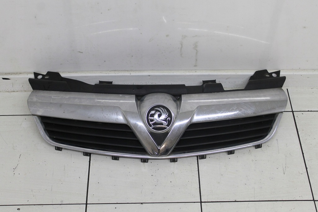 фото №1, Opel zafira b 05r- решётка радиатора решётка радиатора 13136136