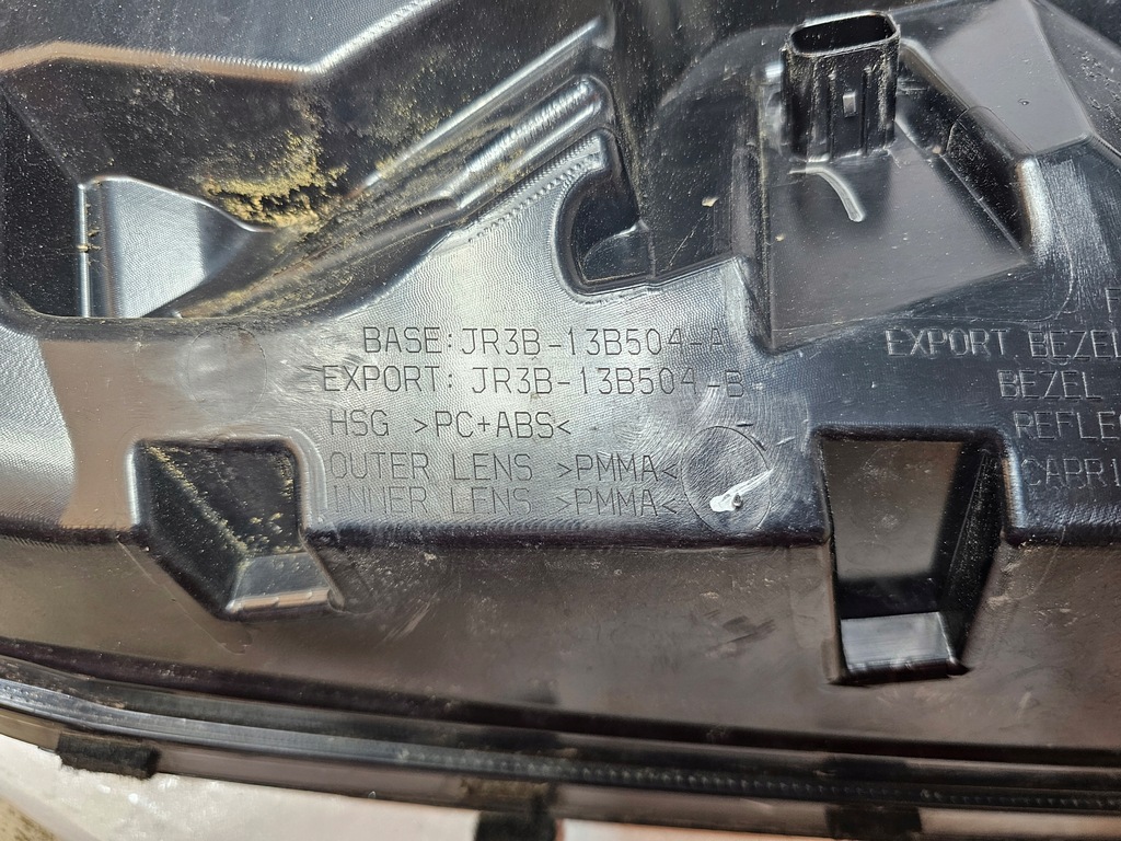 фото №7, Ford mustang 15- лампа задня права jr3b-13b504-a usa