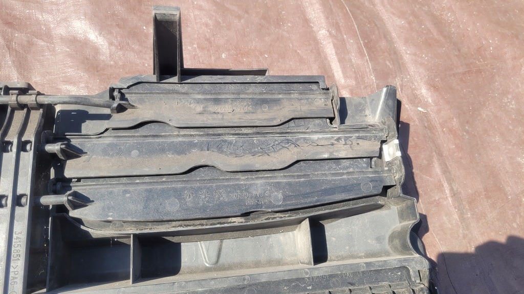 фото №7, Bmw x3 e83 воздуховод воздуха жалюзи шторка 51743415851// 2585