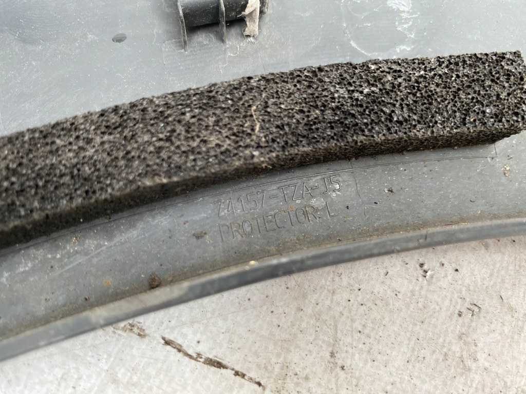 фото №9, Honda jazz v crosstar 20- молдинг накладка крыла левый перед 74157-tza-j5