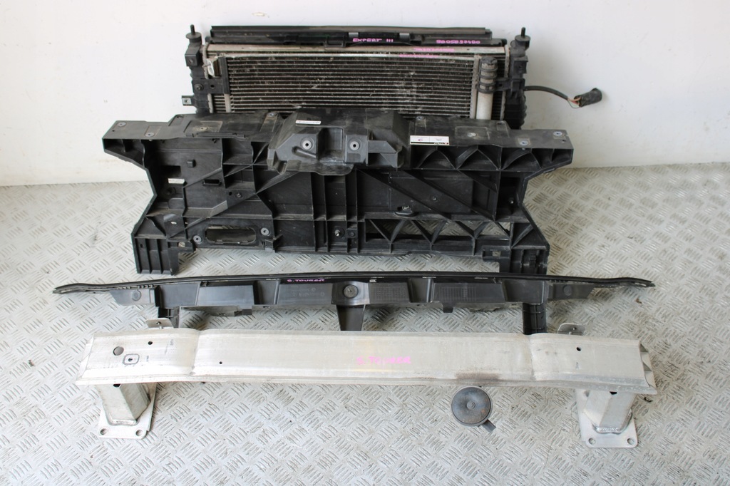 фото №1, Pas передний радиатор усилитель traveller expert iii 3