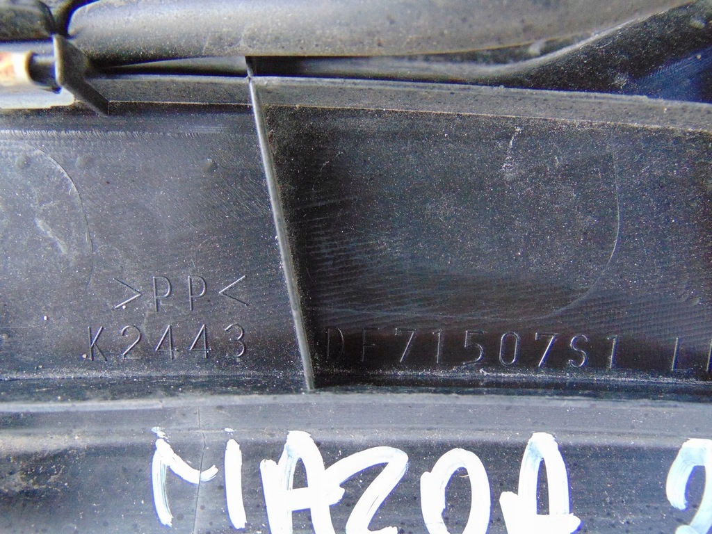 фото №13, Жабо пластиковый mazda 2 ii de 2007- europa