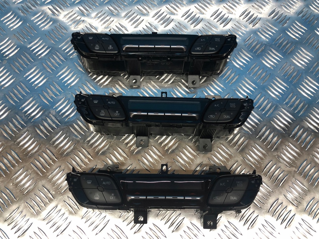 фото №1, Toyota c-hr chr панель кондиционера