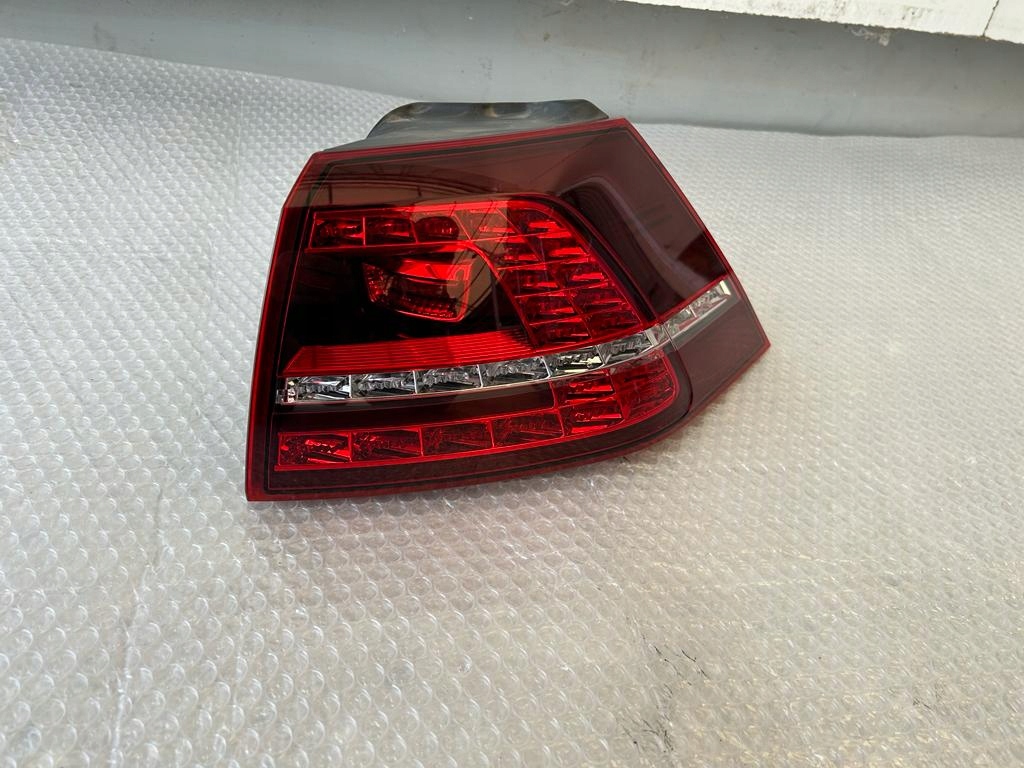 фото №1, Vw golf vii gti lift лампа правый задняя led 5g0945208