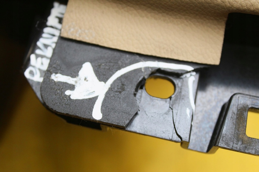 фото №9, Бардачок пассажира mercedes w219 cls