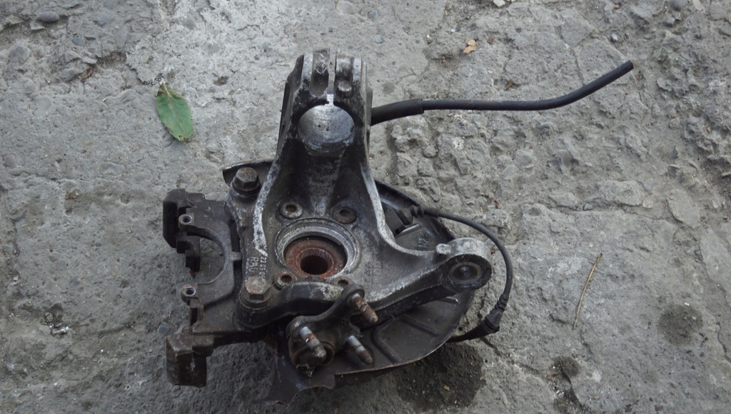 фото №6, Поворотный кулак правый перед vw passat b6 b7 cc sharan 7n 3c0407258f