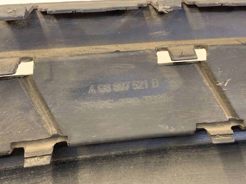 фото №11, Накладка-спойлер накладка бампера диффузор задняя audi a7 4g 4g8807521d