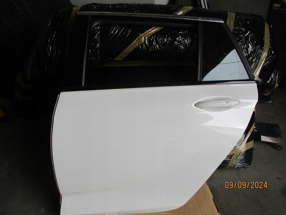 фото №2, Opel insignia b kombi двері перед/зад праве z509