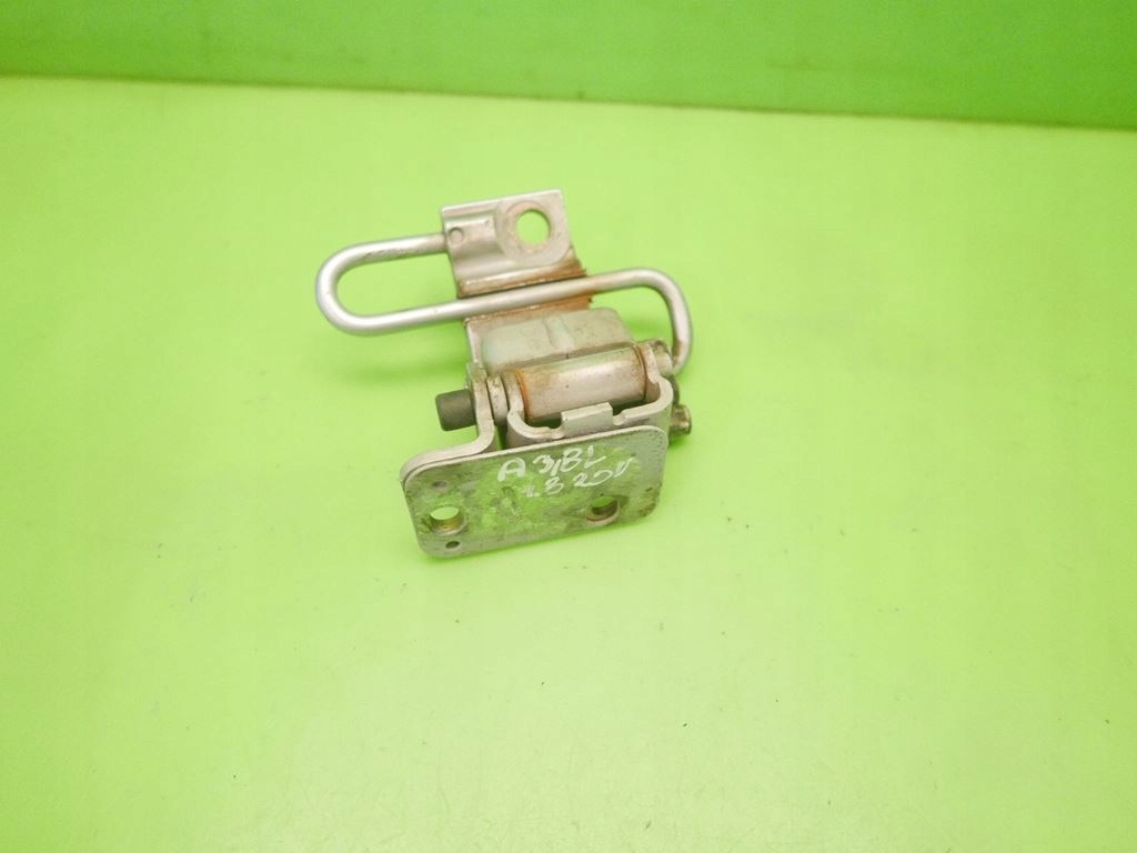 фото №7, Петля двері правий перед dół ly7m audi a3 i 8l 3d