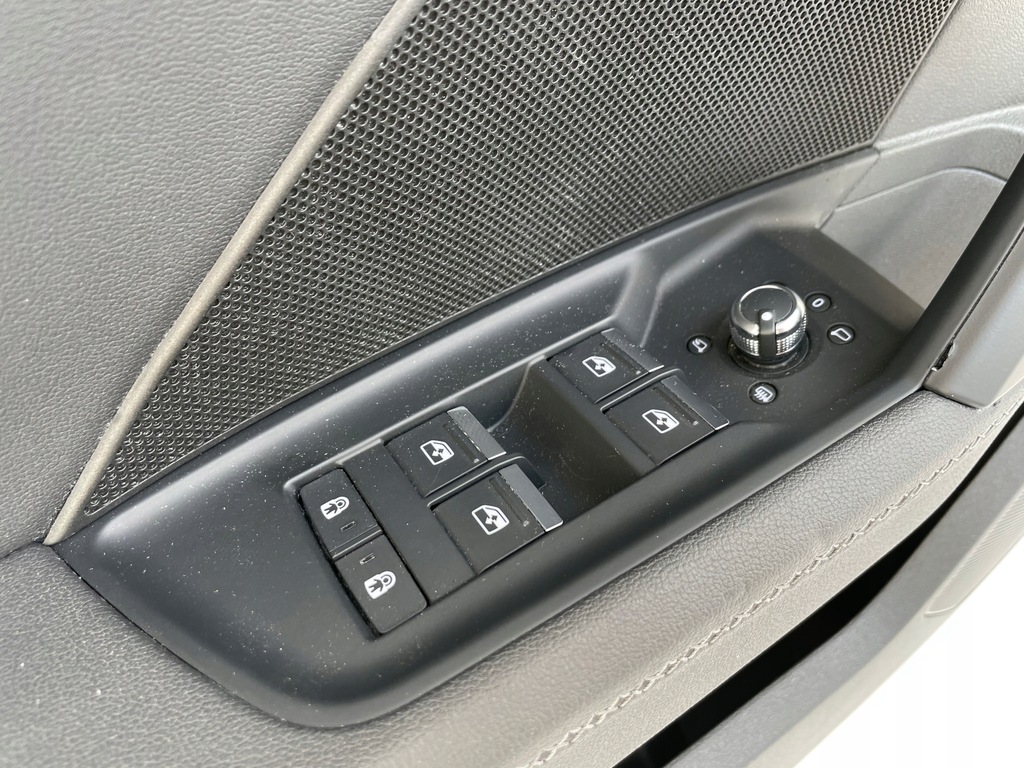 фото №5, Обшивки обивка дверь b&o кожа audi a3 s3 8y