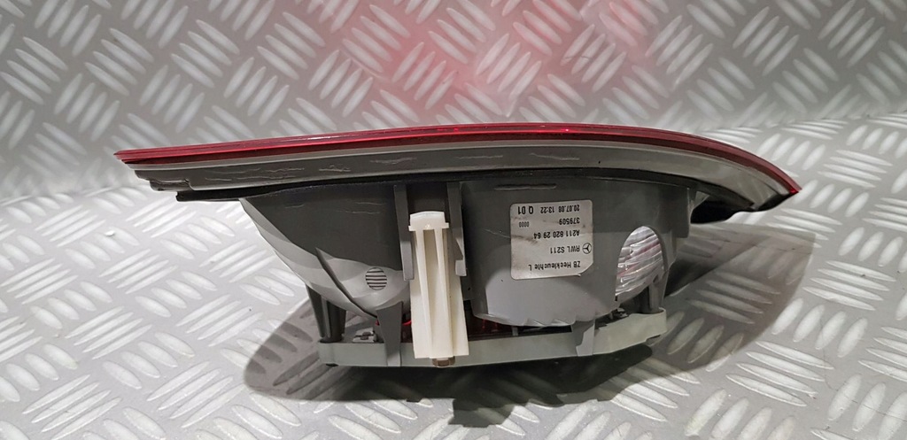 фото №9, Mercedes w211 kombi lift лампа левая задняя w крышка задняя крышки a2118202964