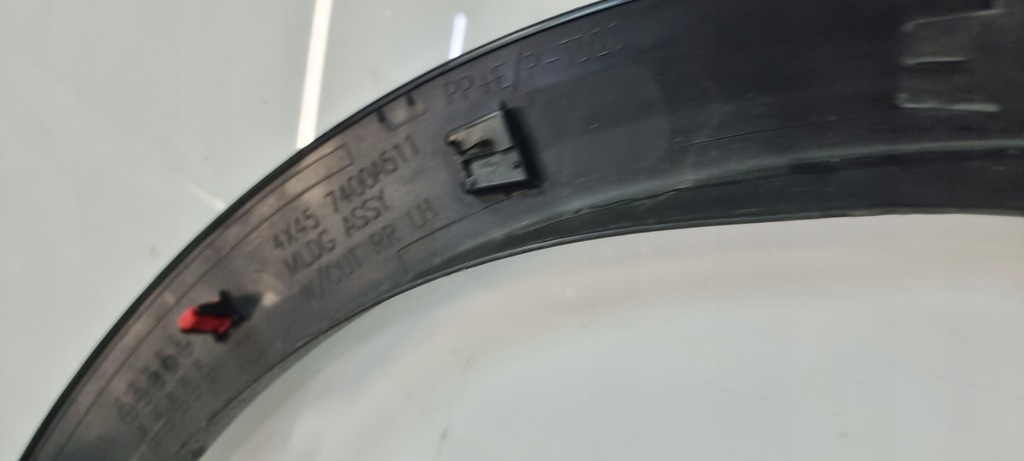 фото №8, Молдинг крыла задняя левая mitsubishi eclipse cross