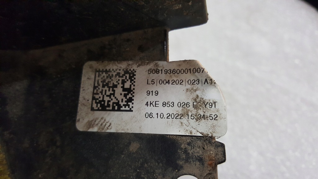 фото №14, Молдинг крыла передний правая сторона audi e-tron 4ke853718a демонтаж