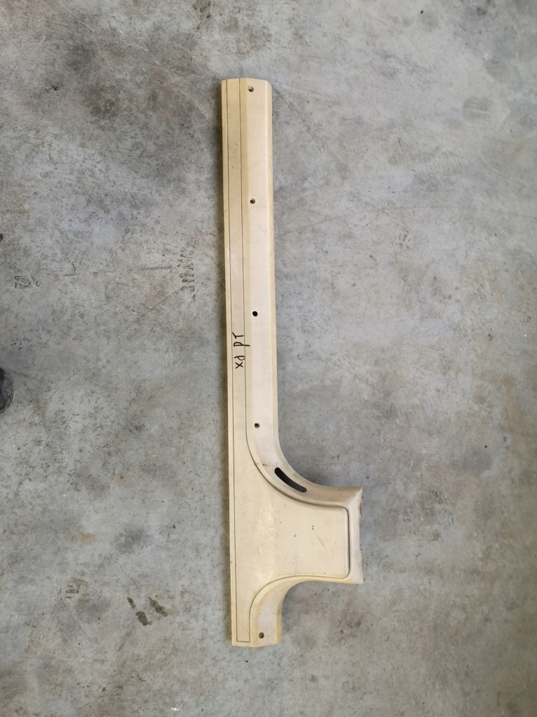 Купить Jeep cherokee xj renix 89r накладка обивка порог