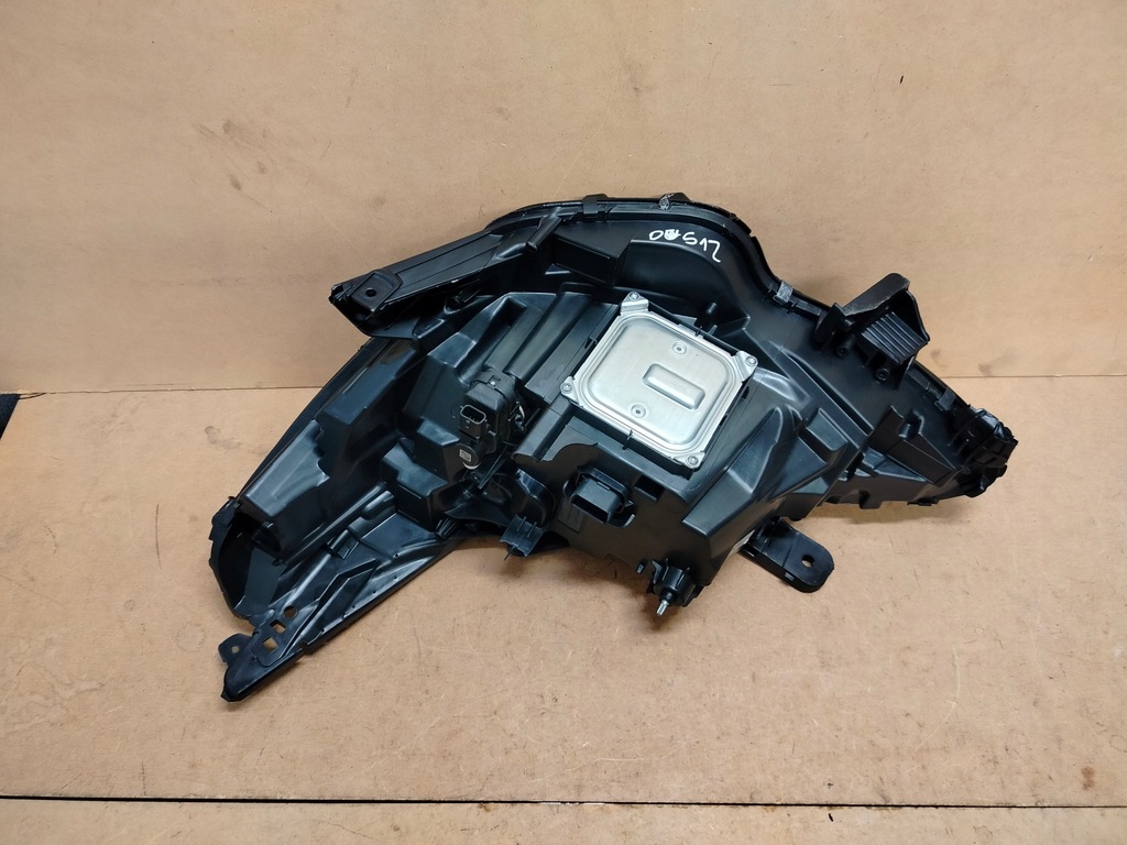 фото №10, Renault clio v led срібляста лампа права ліва