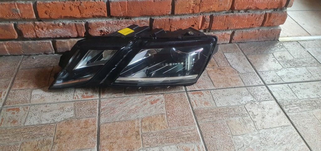 Купити Skoda octavia рестайлінг  фара ліва full led 5e1941015d