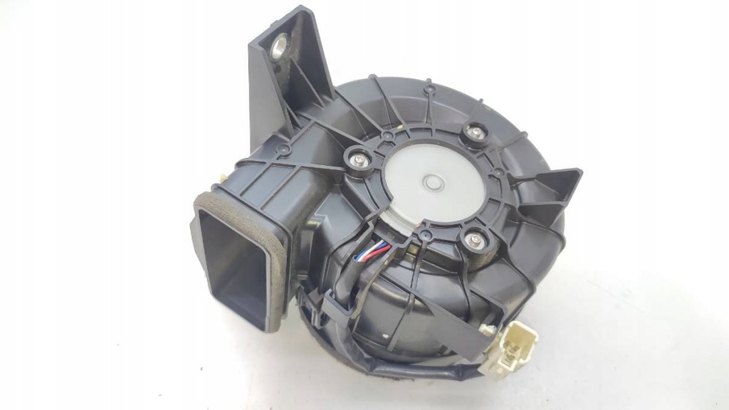 фото №1, Вентилятор воздуходувка аккумулятор аккумулятора yaris iii g9230 52010