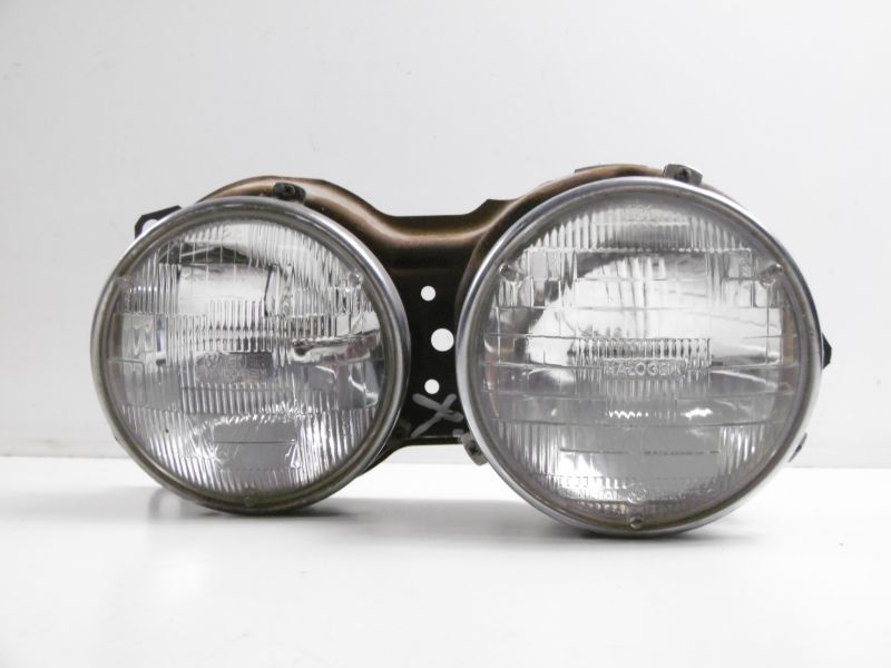 фото №1, Bmw 6 e24 фара правый рамка usa sealed beam