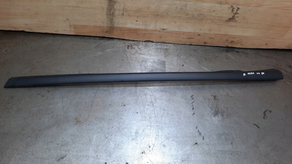 фото №1, Молдинг скло передньої права volvo xc70 ii 08r