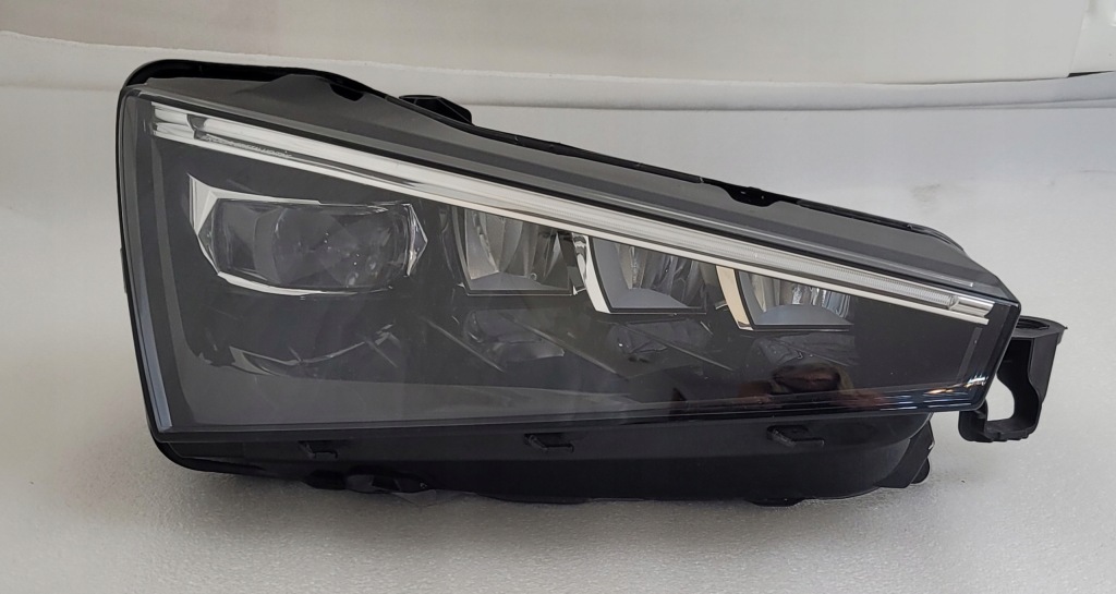 фото №1, Лампа правая перед skoda scala crystal lighting 2019-