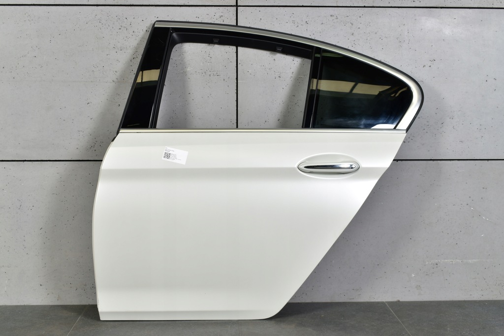 фото №1, Bmw 5 g30 f90 дверь задние левая левый задняя цвет x16