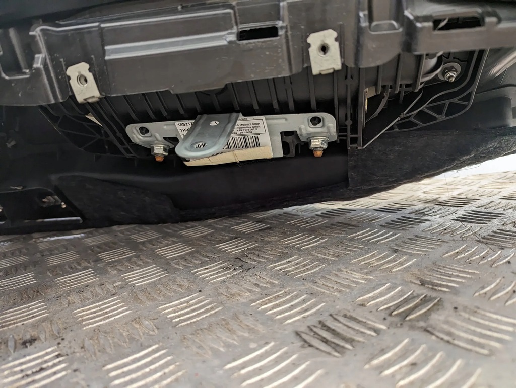 фото №16, C-klasa w205 2014-2018 панель приладів приладова консоль подушка безпеки kpl