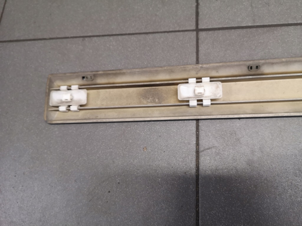 фото №13, Молдинг двері правий задня сіра audi a8 d2 4d0853962