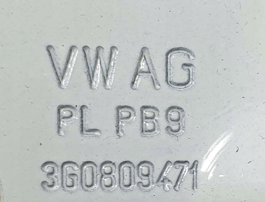 фото №10, Volkswagen оригинальный номер 3g0809471 кронштейн крыла lewego