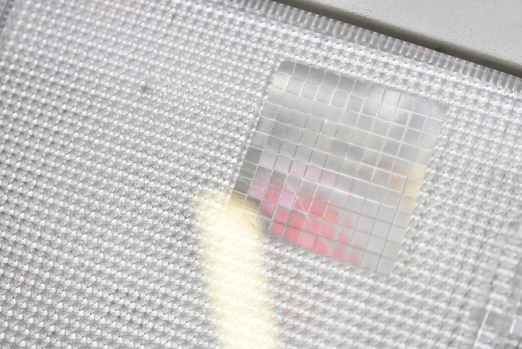 Лампа освещение салона задняя 81250-05030 toyota auris 2 2 рестайлинг  15-18 Доставка