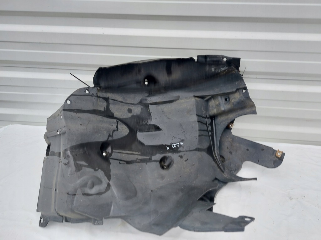 фото №1, Подкрылок правое передние mercedes w203 eu