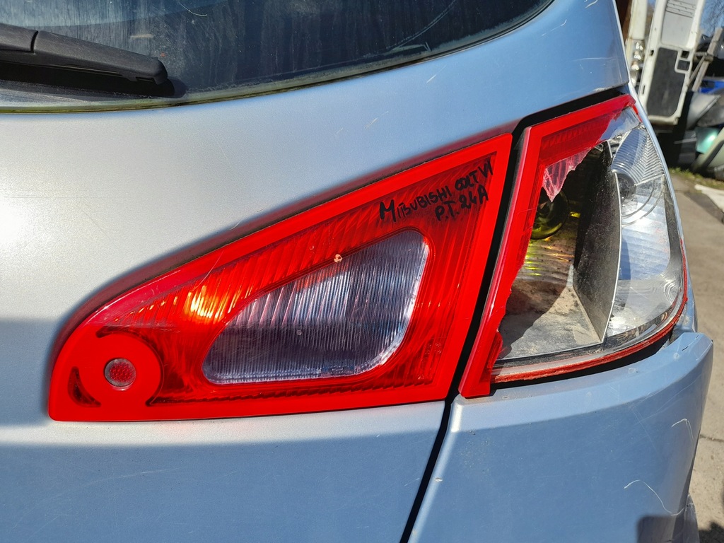 фото №8, Mitsubishi colt vi лампа правий задня права задня з кришки w кришка кришка багажника