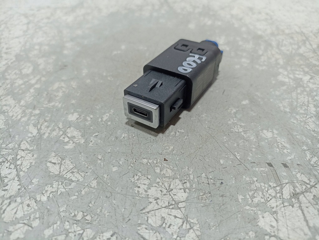 фото №1, Fiat 600 разъём usb 7357786100