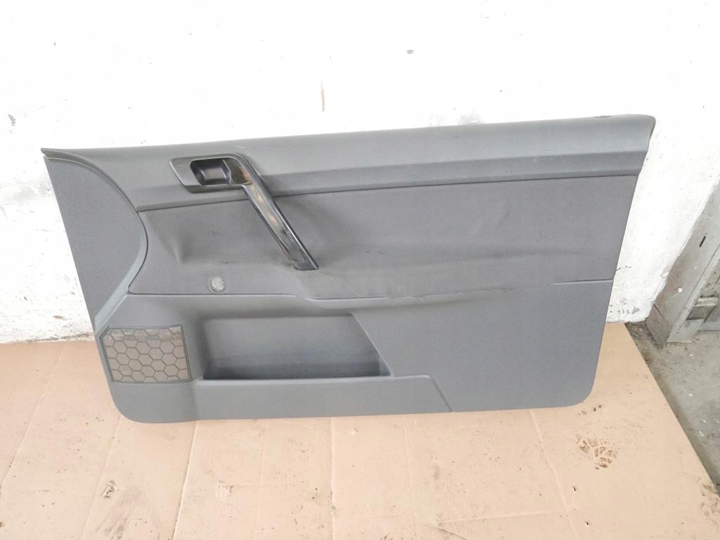 фото №1, Обшивка оббивка права перед vw polo iv 9n 3d 01-