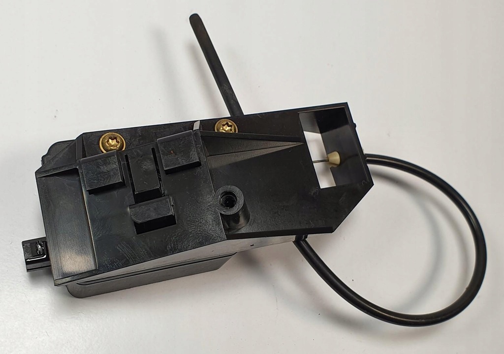 фото №2, Привод крышка заливной mini cooper r50 r53 4308333