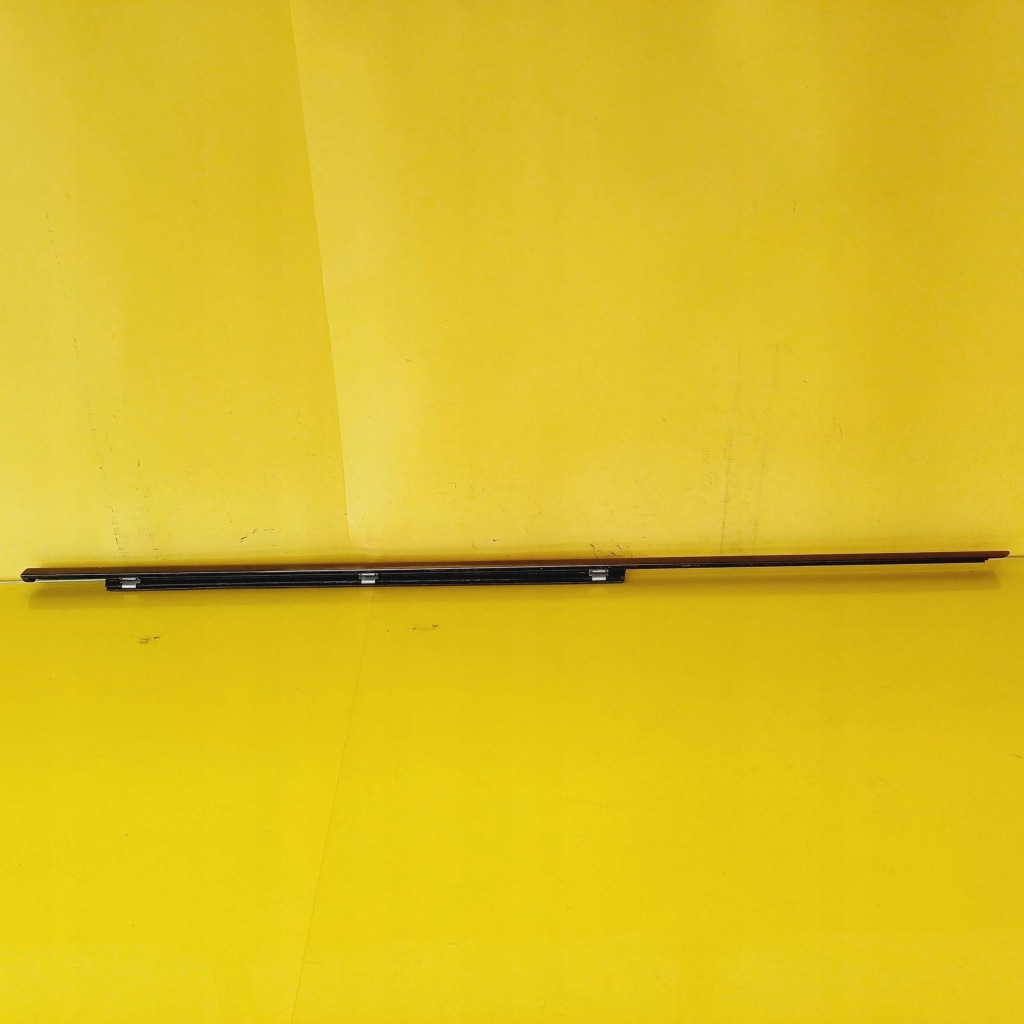 Молдинг ущільнювач лівий задній mercedes benz e w210 седан nr142 Ціна