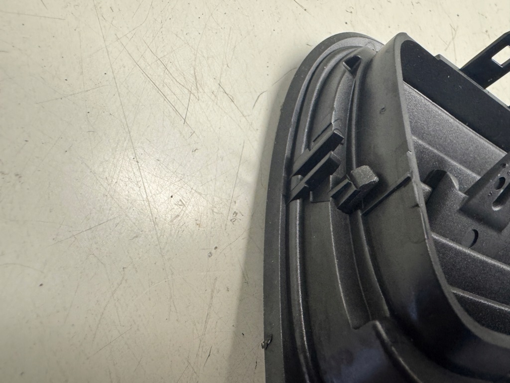 фото №8, Skoda fabia ii lift решётка обдув средняя 5j0820951s