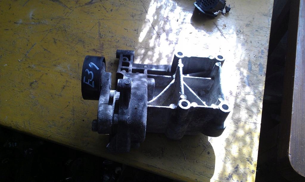 фото №1, Bmw 5 e39 - кронштейн двигуна натягувач