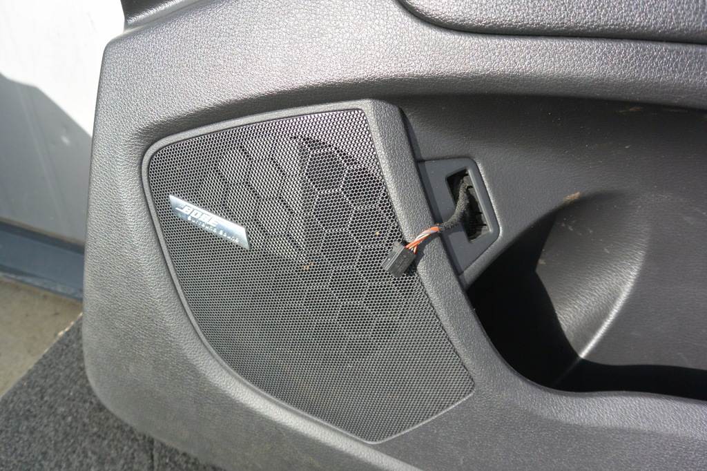 фото №5, Обшивка двері kpl шкіра bose audi q7 4l uk