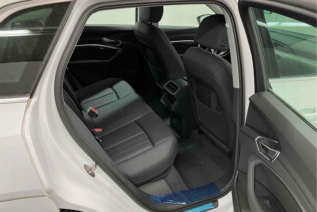 фото №12, Audi q8 e-tron консоль pulpit 4m 4kl857001 приборная панель приборная приборная панель pulpit