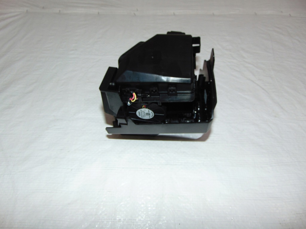 Bmw x5 g05 рестайлинг  50e ароматизатор кронштейн на ароматизатор now оригинал  9483929 489ps Недорого