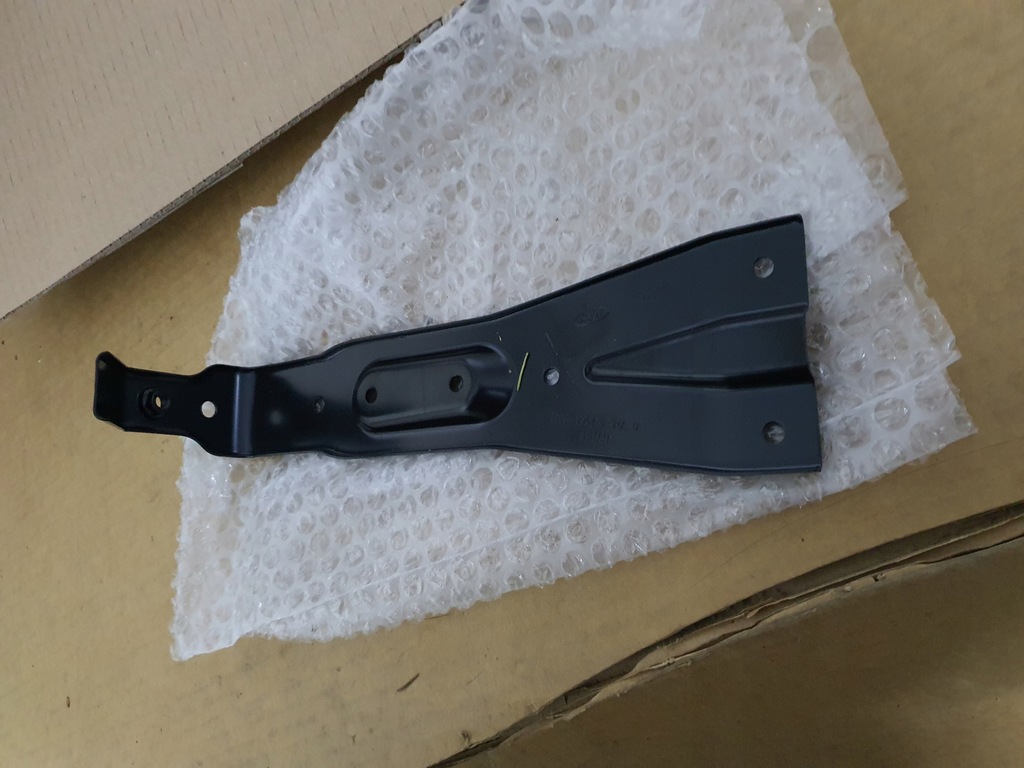 фото №2, Ford ranger 2011- кронштейн бампера перед